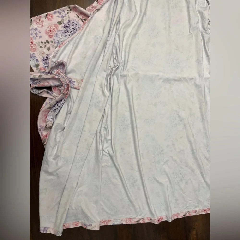 Caden Lane Henlee’s Hydrangea Print Maternity Hospital Robe One Size Floral Chic - Picture 12 of 14